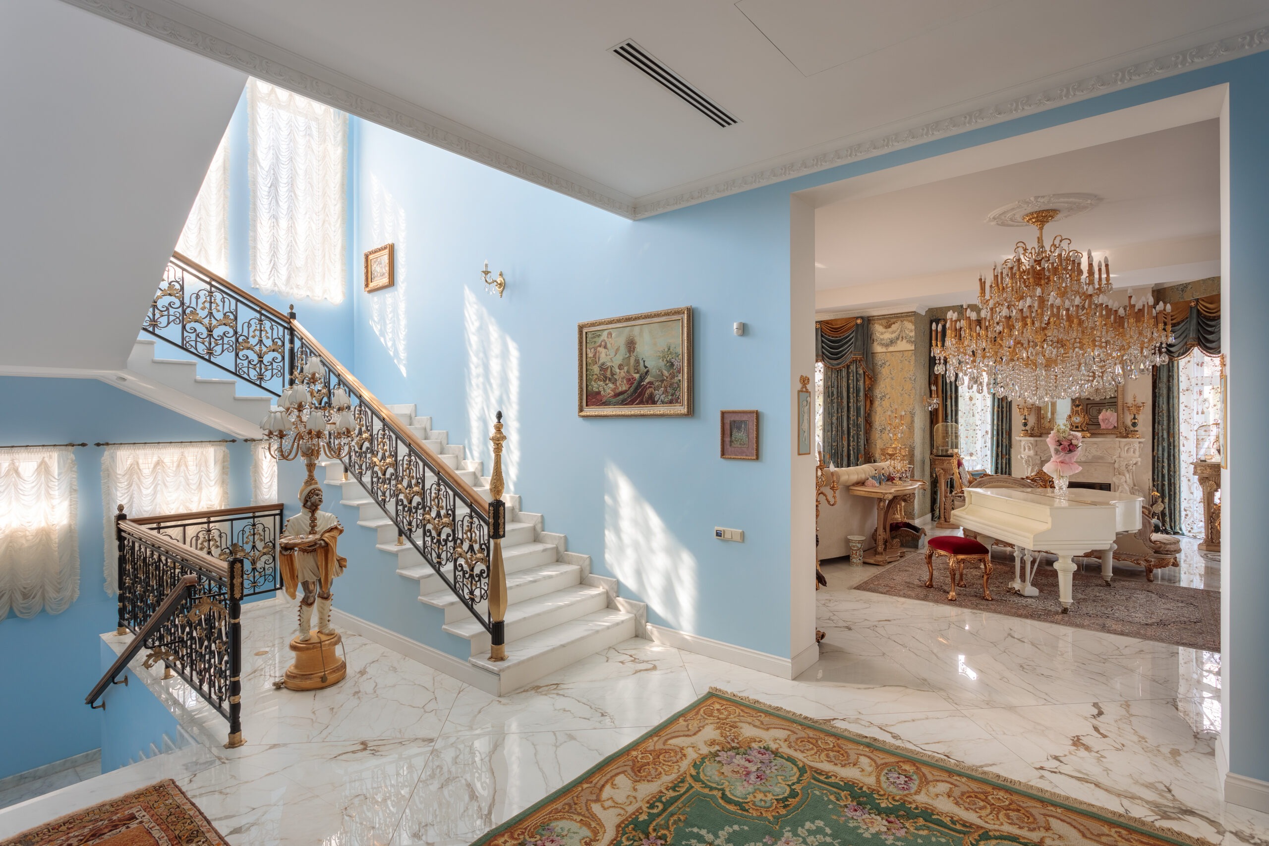 Residential House Classic Style corridor