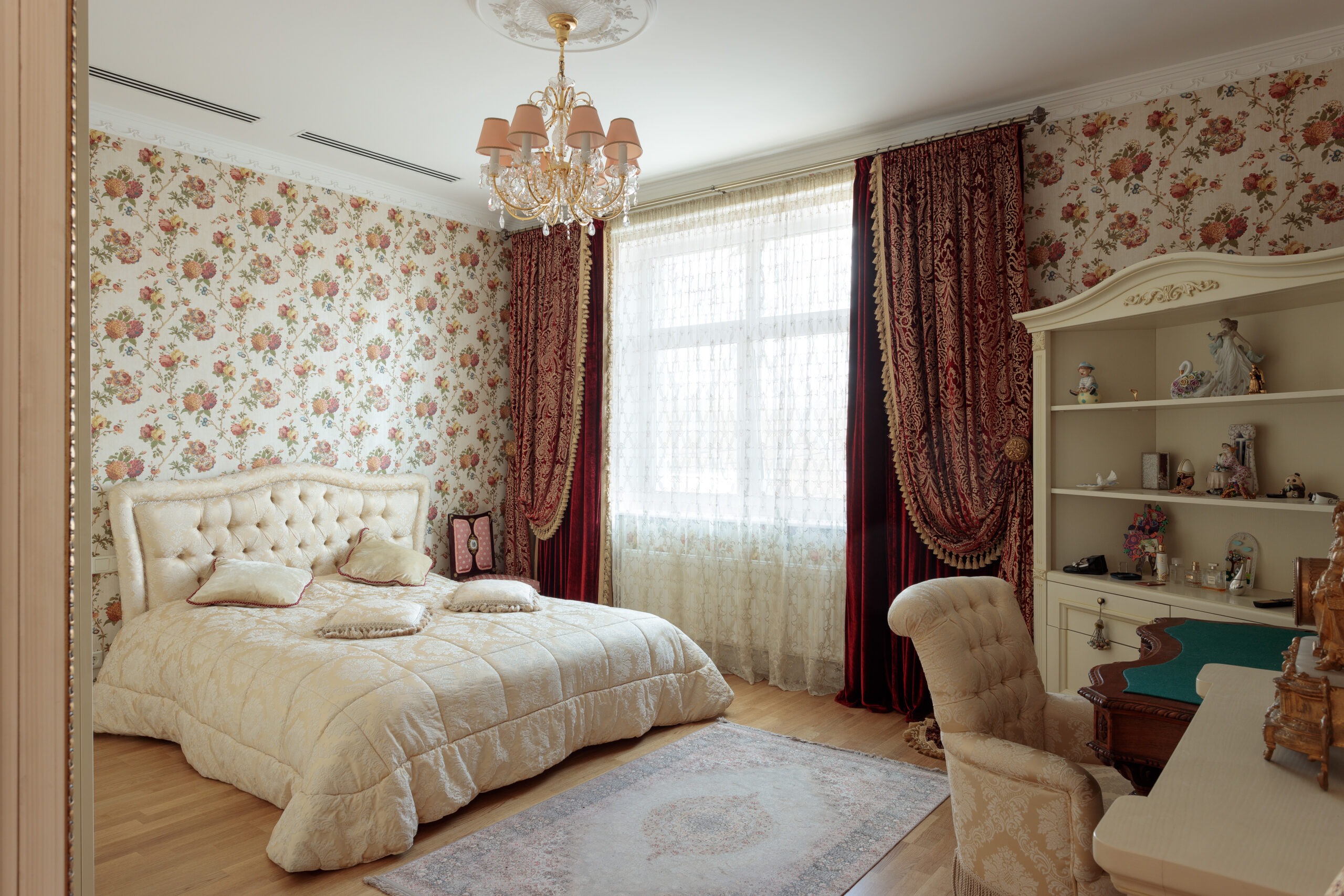 Residential House Classic Style bedroom
